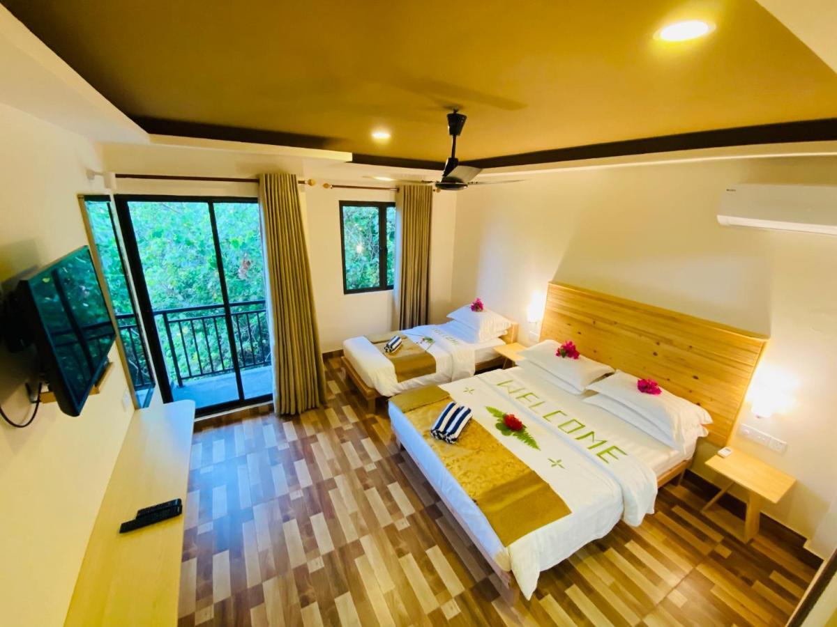 Paguro Seaview Hotel Bodufolhudhoo Exterior photo