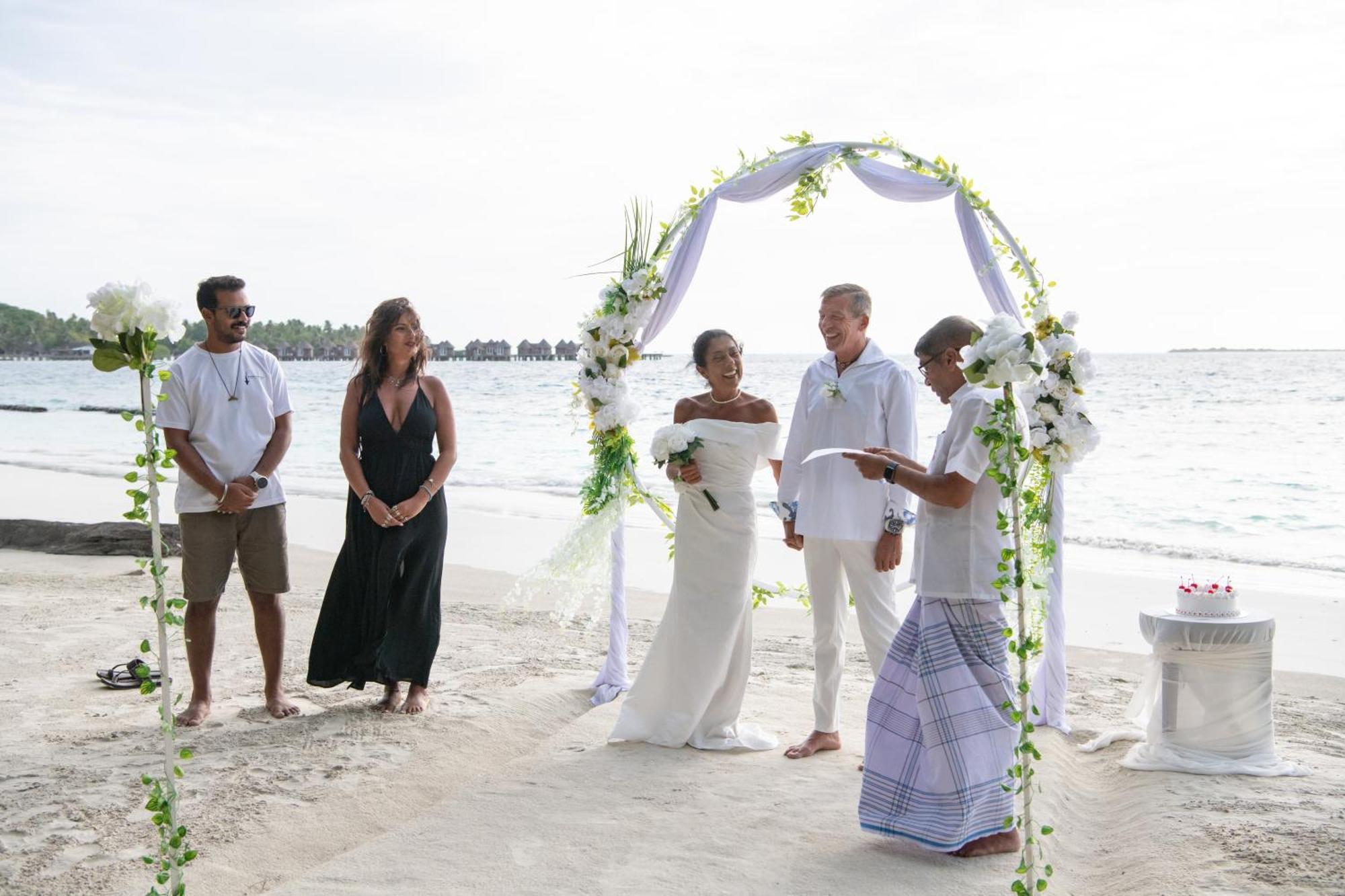 Paguro Seaview Hotel Bodufolhudhoo Exterior photo